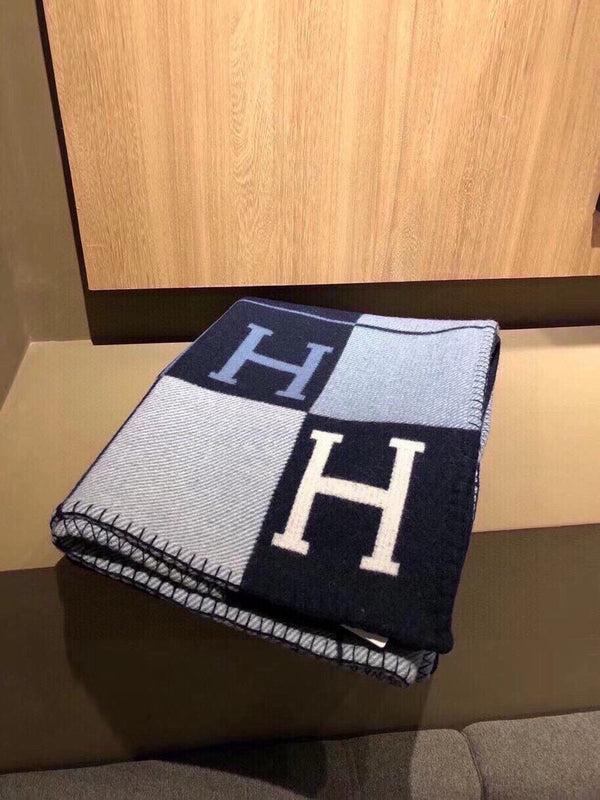 HM Blanket Dark Blue White Wool Cashmere