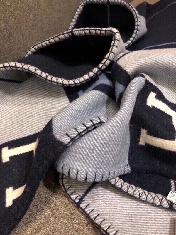 HM Blanket Dark Blue White Wool Cashmere