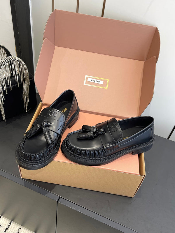 Miu Tassel Loafers Black Polished Leather 490950
