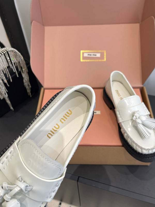 Miu Tassel Loafers White Polished Leather 490951