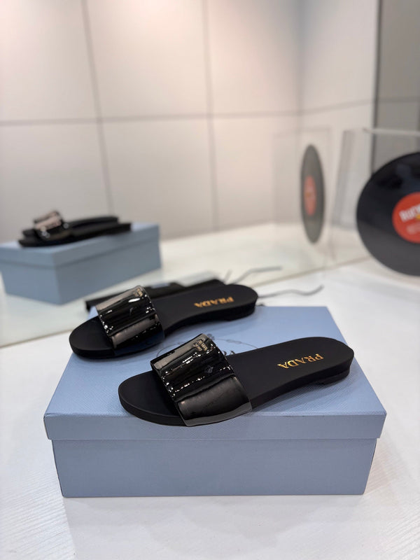 Pra Slides Black Patent Leather 834596