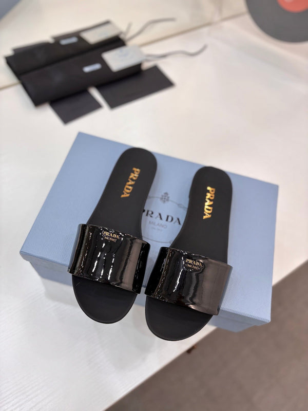 Pra Slides Black Patent Leather 834596