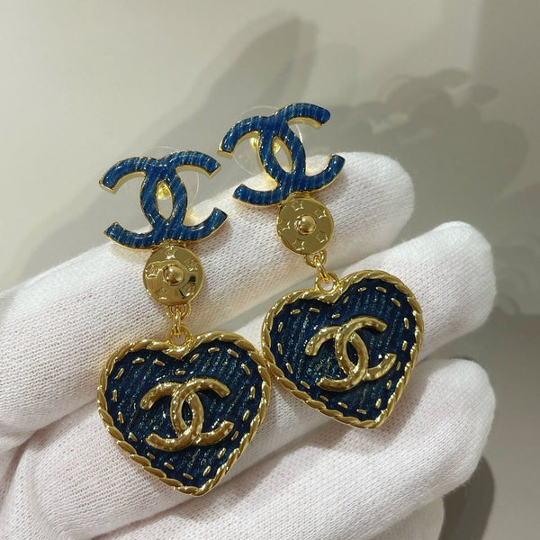 orecchini pendenti in denim blu con cuore cc