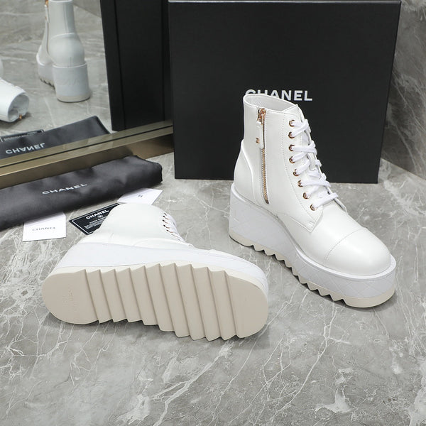 CC 24 Interlocking Logo Combat Boots 100mm White Lambskin 432650