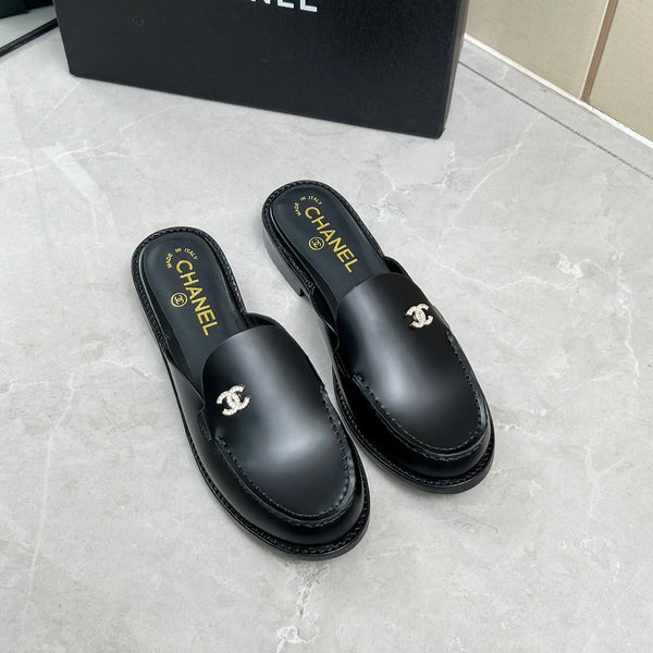 CC 25C Mule in pelle di vitello nera