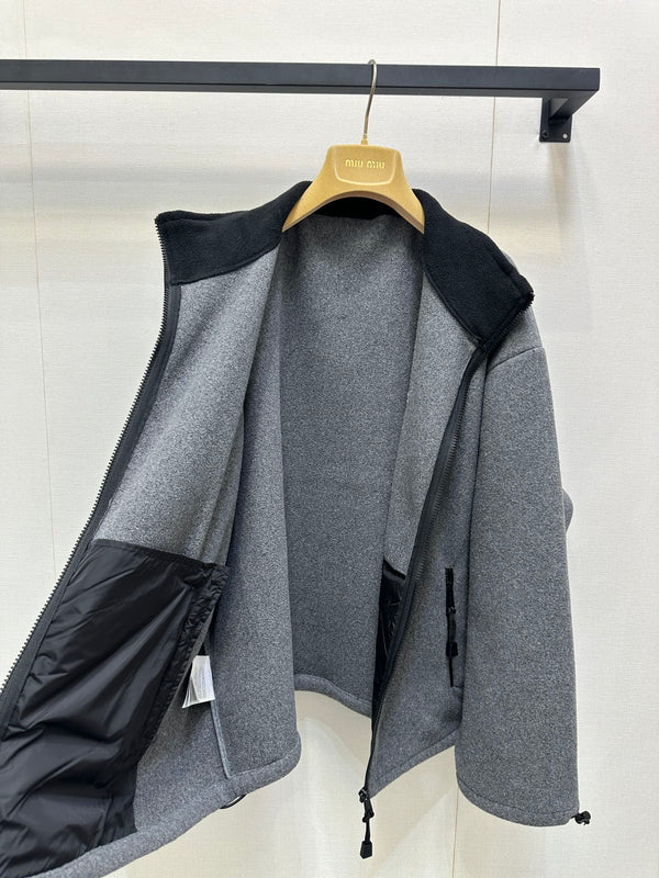Miu Miu Veste à capuche zippée en polaire brodée gris foncé cachemire 346110