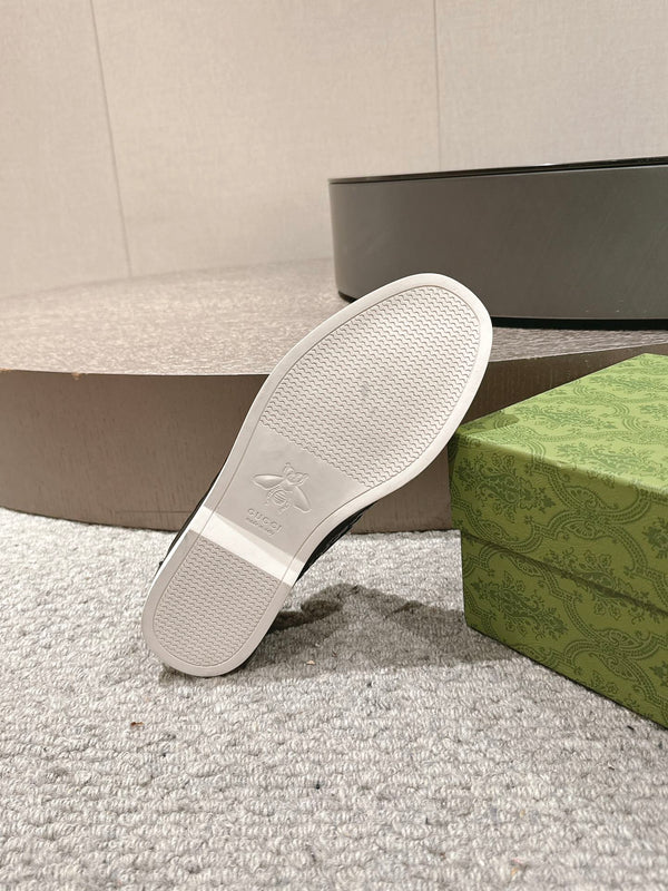 Mocassino GG da uomo 25 in pelle di vitello nera 592175