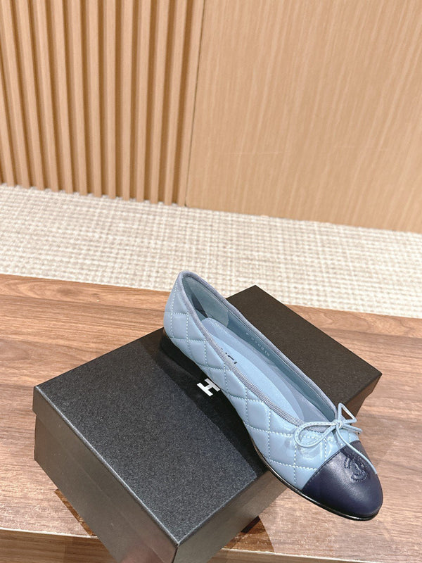 ballerina in pelle di agnello trapuntata celeste