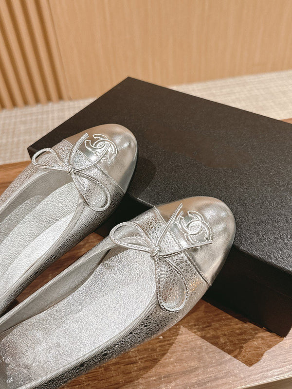ballerina in pelle di vitello metallizzata argento