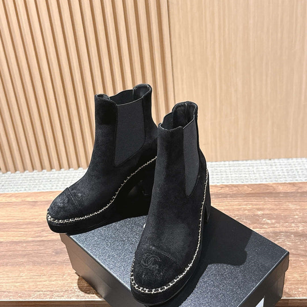 CC 25 Chelsea Ankle Boots With Chain 85mm Black Suede 428222