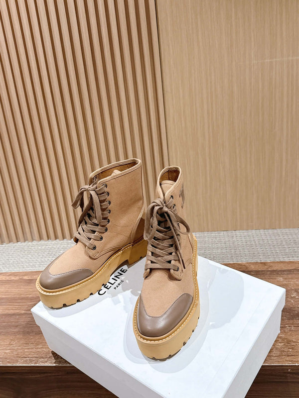 Celine 25 Bottes à lacets volumineuses en toile et veau couleur camel 554014