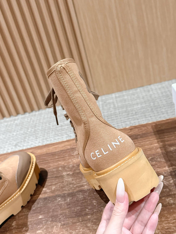 Celine 25 Bottes à lacets volumineuses en toile et veau couleur camel 554014