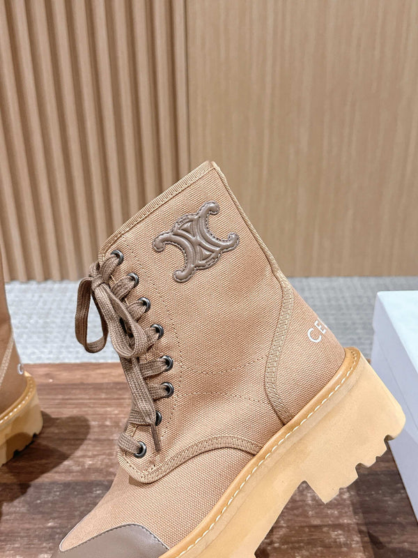 Celine 25 Bottes à lacets volumineuses en toile et veau couleur camel 554014