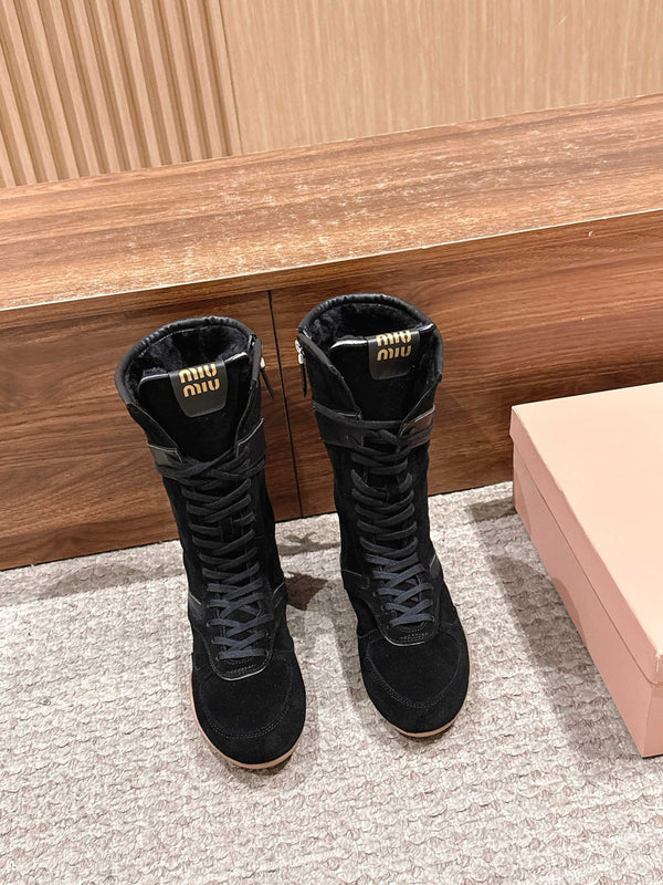 Miumiu 25 Bottes en daim et cuir de veau noirs 553694