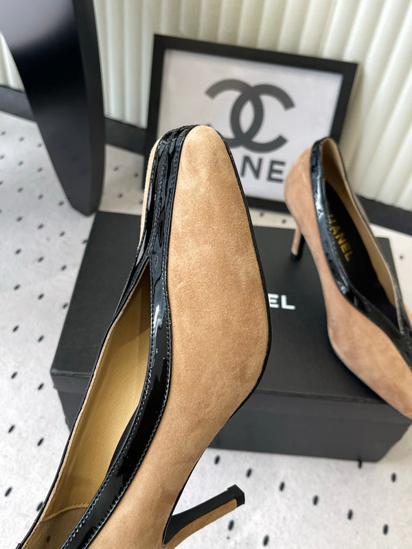 CC 26s Matthieu Blazy Pump 9.5cm Beige Suede 807481