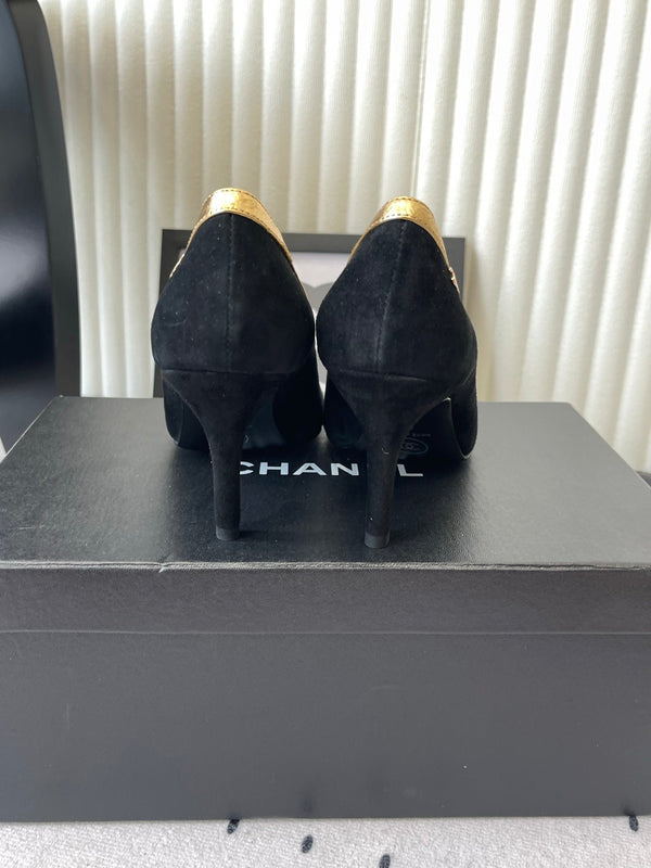 CC 26s Matthieu Blazy Pump 9.5cm Black Suede 807482