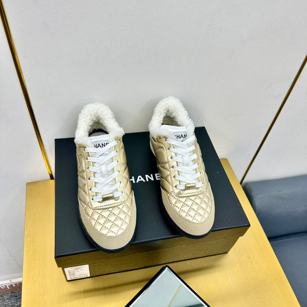 CC Low Sneaker in pelle di vacchetta di lana metallizzata oro 413859