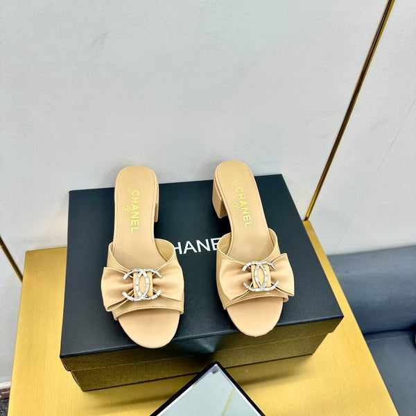cc 25 bow mule sandal 50mm beige sheepskin 238477