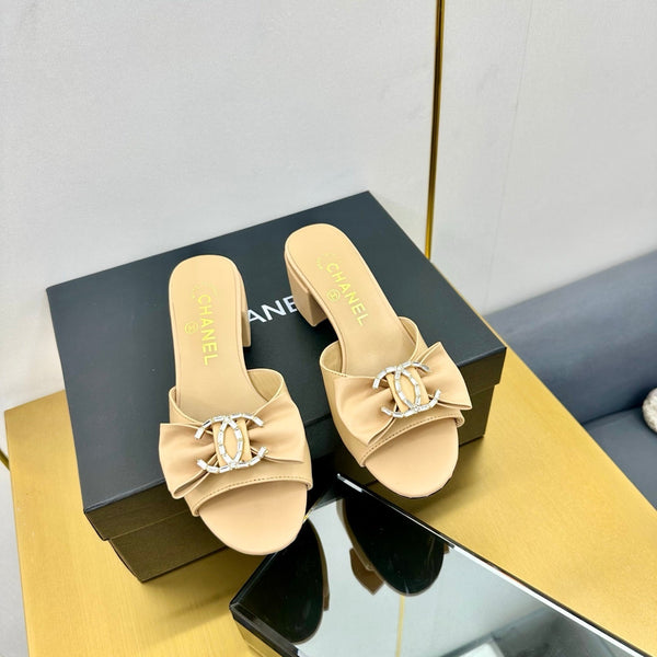 cc 25 bow mule sandal 50mm beige sheepskin 238477