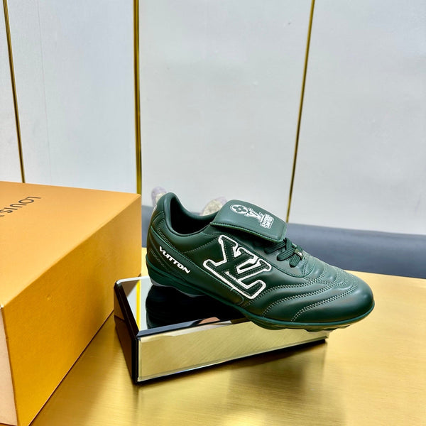 LV 25C Sneaker LV Footprint Soccer Vert Cuir de Veau uni 219933