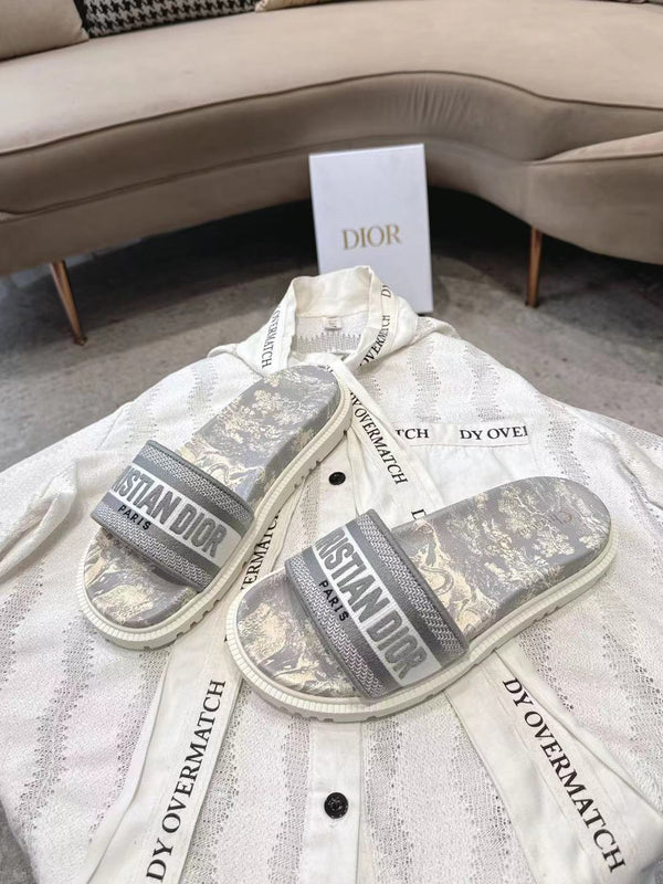 CD 26s Platform Sandals Grey Cream Leather Fabric 944465