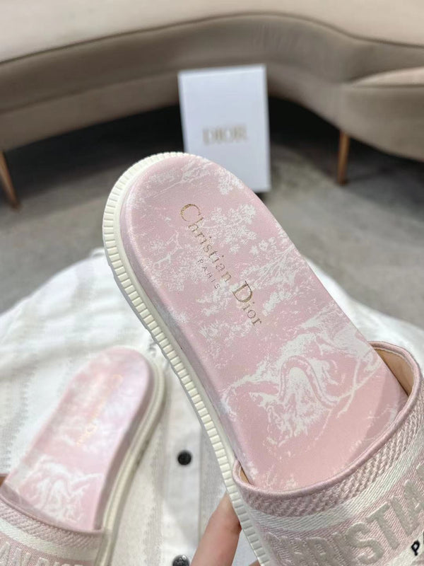 CD 26s Platform Sandals Light Pink White Leather Fabric 944466