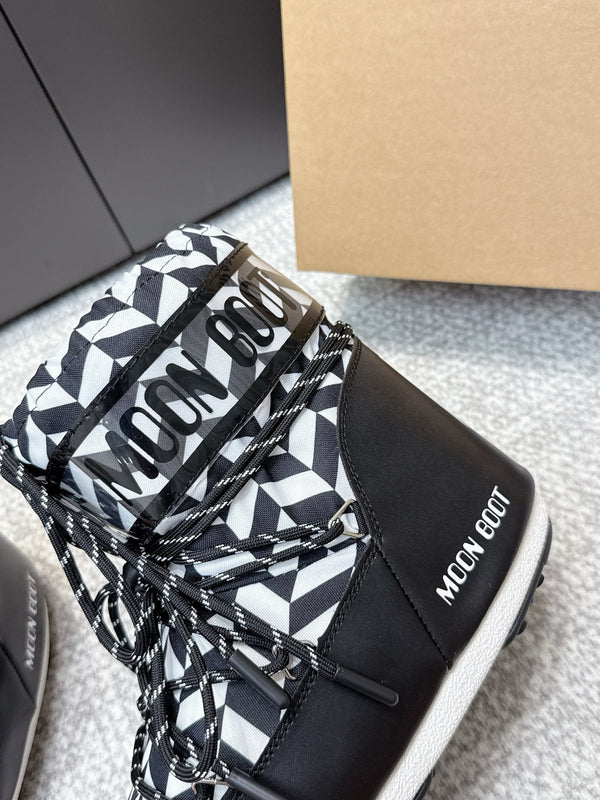 Moon Boot Icon White Black Geometric Print Leather Cavas 515586