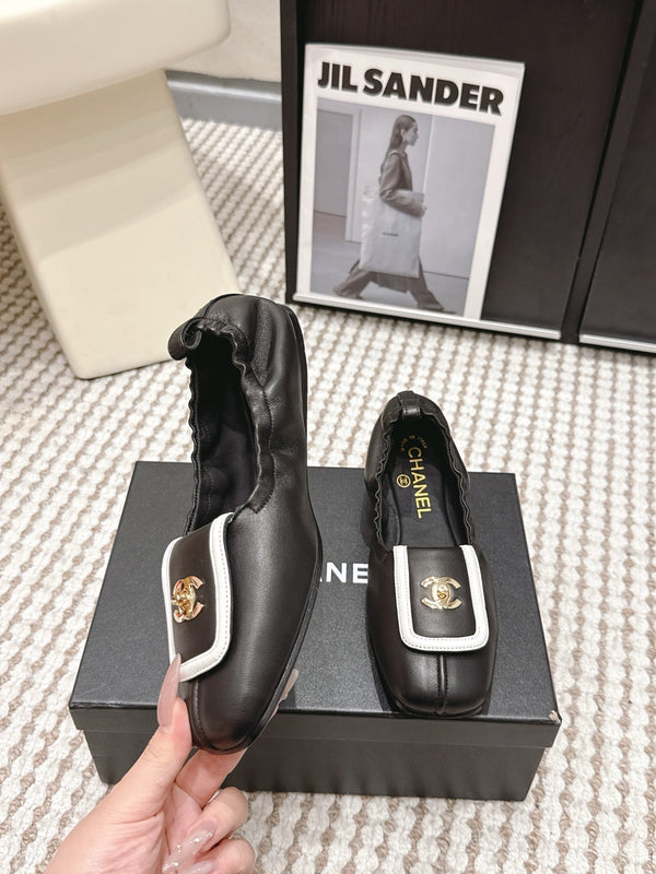 CC Ballet Flats White Black Soft Leather 721500