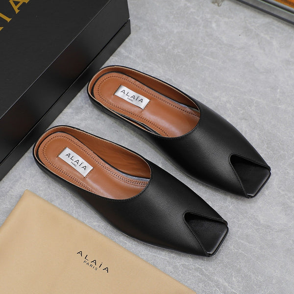 MULE PIATTA ALAIA IN PELLE DI AGNELLO NERA