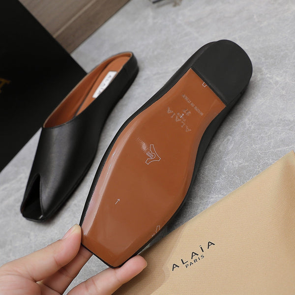 MULE PIATTA ALAIA IN PELLE DI AGNELLO NERA