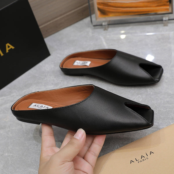 MULE PIATTA ALAIA IN PELLE DI AGNELLO NERA