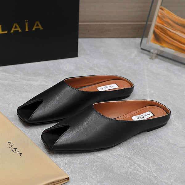MULE PIATTA ALAIA IN PELLE DI AGNELLO NERA