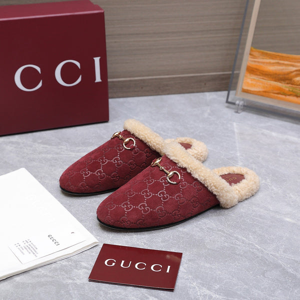 GG Horsebit Mules with Burgundy Insole Suede Shearing 547329