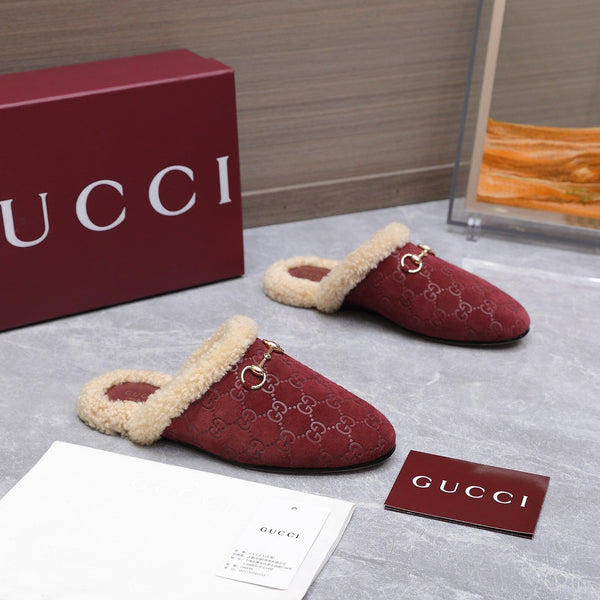 GG Horsebit Mules with Burgundy Insole Suede Shearing 547329