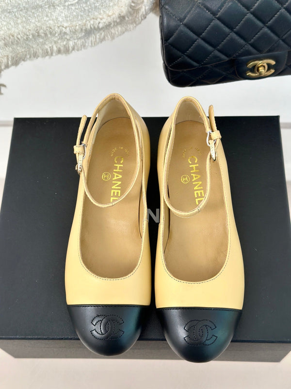 CC Mary Jane Beige Giallo Round nose in pelle di agnello