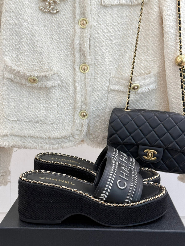 PANTOFOLE CON ZEPPA E SUOLA SPESSA IN PELLE DI VITELLO MISTA BIANCO NERO