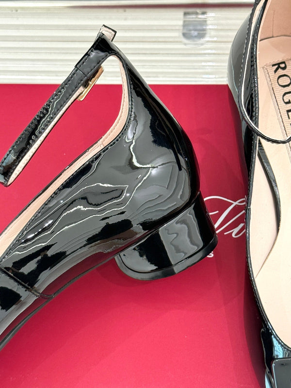 Viv Square Buckle Mary Jane in pelle di mucca fetale nera lattea 286709
