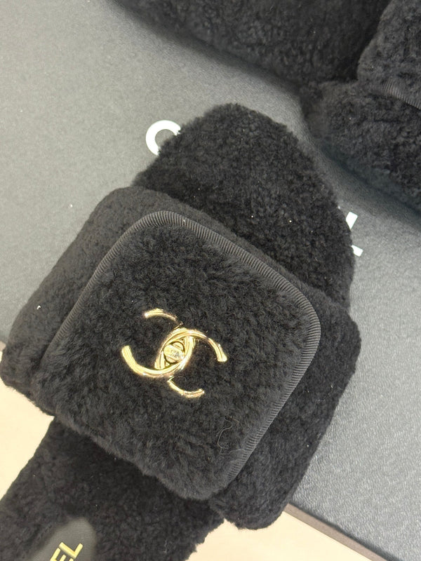 Chanel 25 Buckle Flip-up Thick-soled Slippers Black Wool 465380