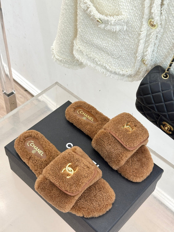 Chanel 25 Buckle Flip-up Thick-soled Slippers Brown Wool 465381