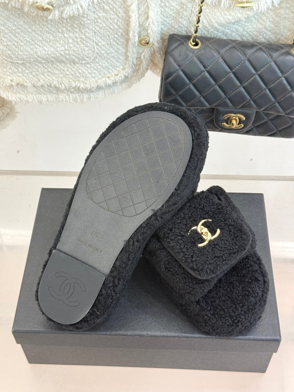 Chanel 25 Buckle Flip-up Thick-soled Slippers Black Wool 465386