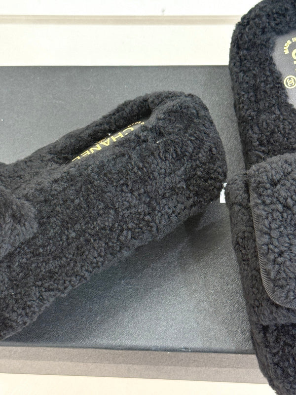 Chanel 25 Buckle Flip-up Thick-soled Slippers Black Wool 465386