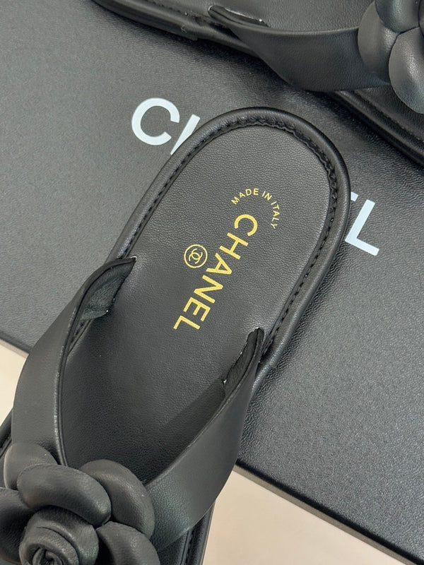 CC 26C Camélia Printemps précoce Cuir de veau noir
