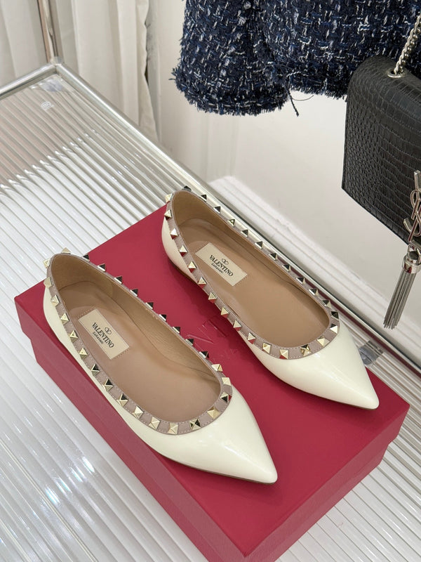 Valentino Rockstud Ballet Flat White Sheepskin 642998