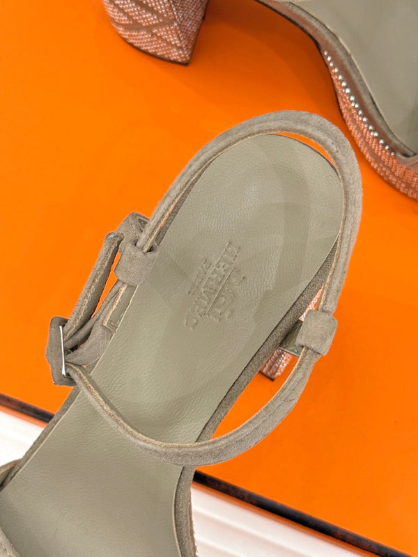 HM 26s Lightning Sandal 7cm Khahi Suede Sheepskin 675697