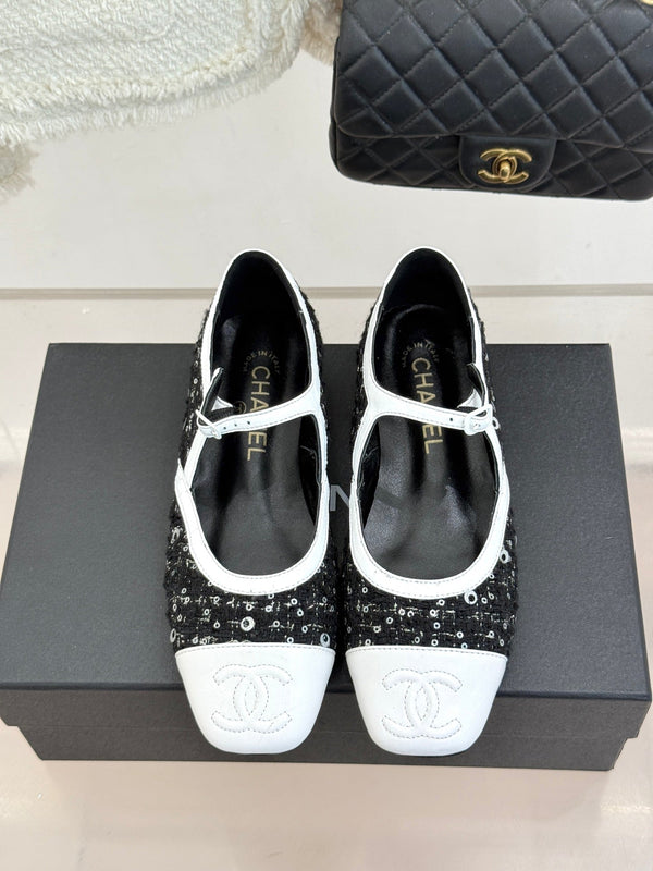 CC 26s Square-Toe Mary Jane Shoes Black White Tweed Leather 920425