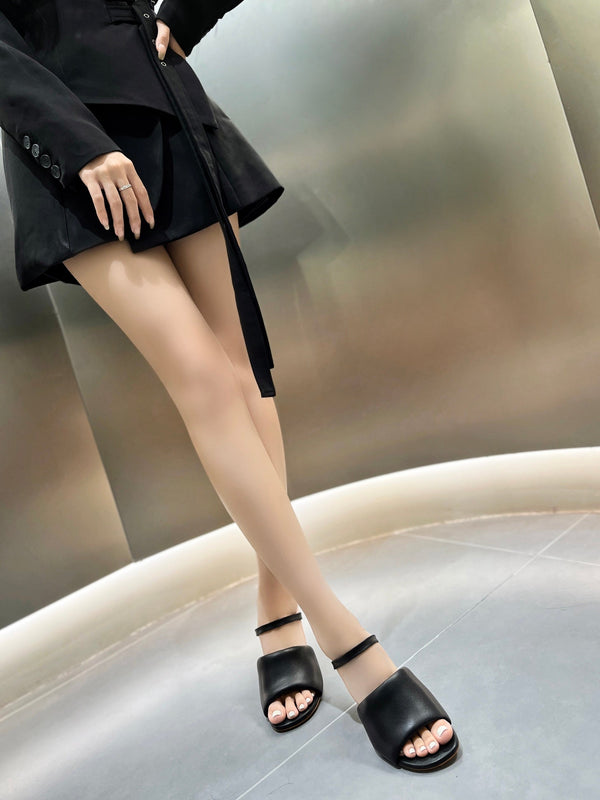 SANDALI FENDI BAGUETTE CON TACCO ALTO 8 CM IN PELLE DI VITELLO NERA