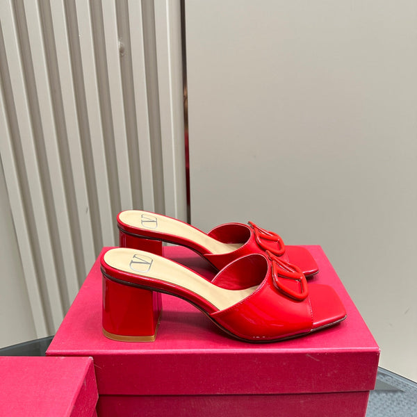 Sandali con punta aperta Vogo Signature High Shine in pelle di agnello rossa lucida 839831