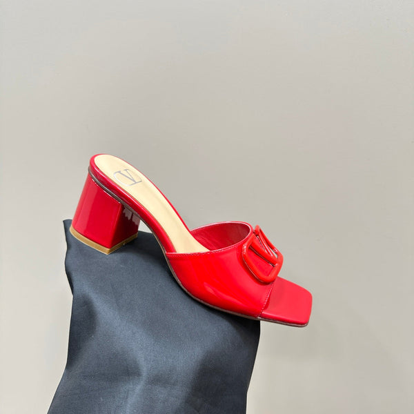 Sandali con punta aperta Vogo Signature High Shine in pelle di agnello rossa lucida 839831