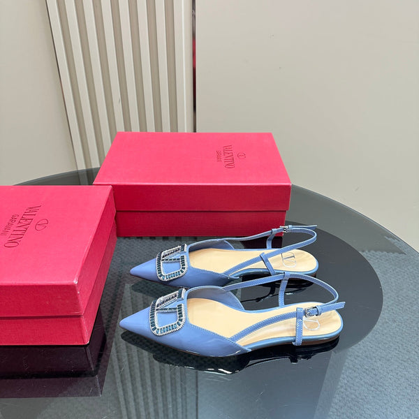 Décolleté con cinturino posteriore in pelle nappa laminata Vlogo Glow, colore blu mix beige 999033