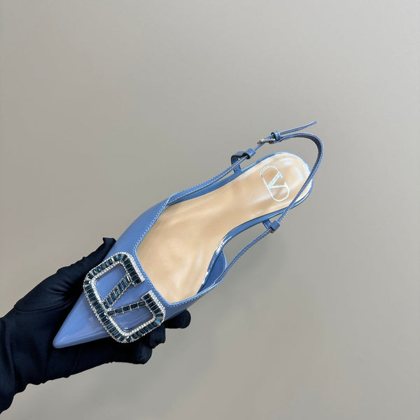 Décolleté con cinturino posteriore in pelle nappa laminata Vlogo Glow, colore blu mix beige 999033
